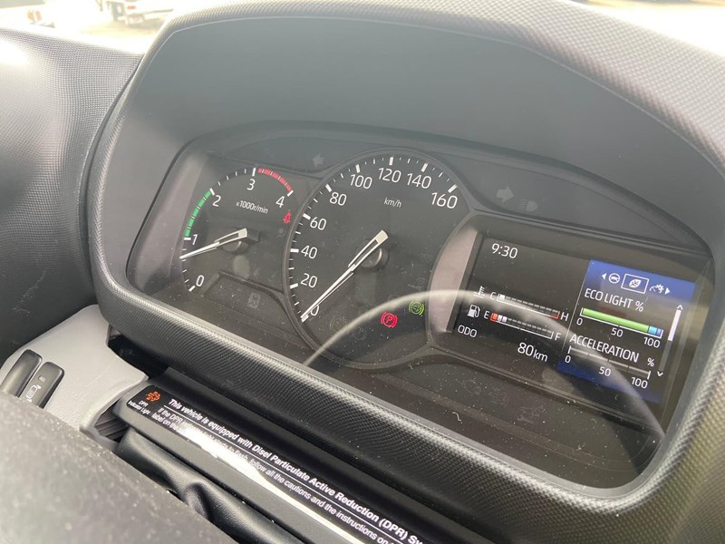 hino 300 series 862002 015