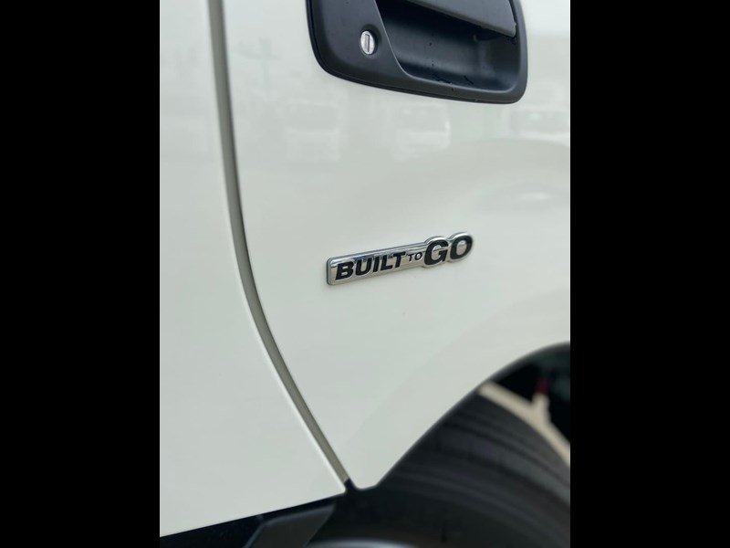 hino 300 series 862002 011