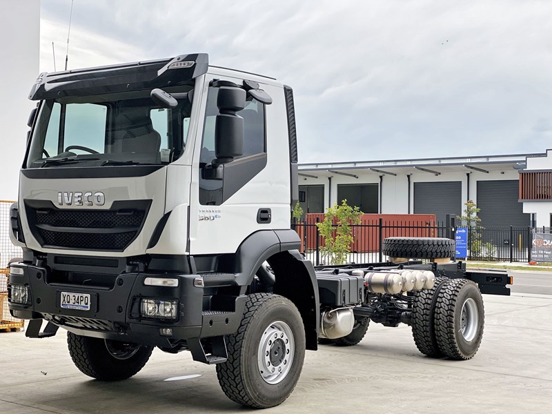 iveco trakker ad360 865335 001
