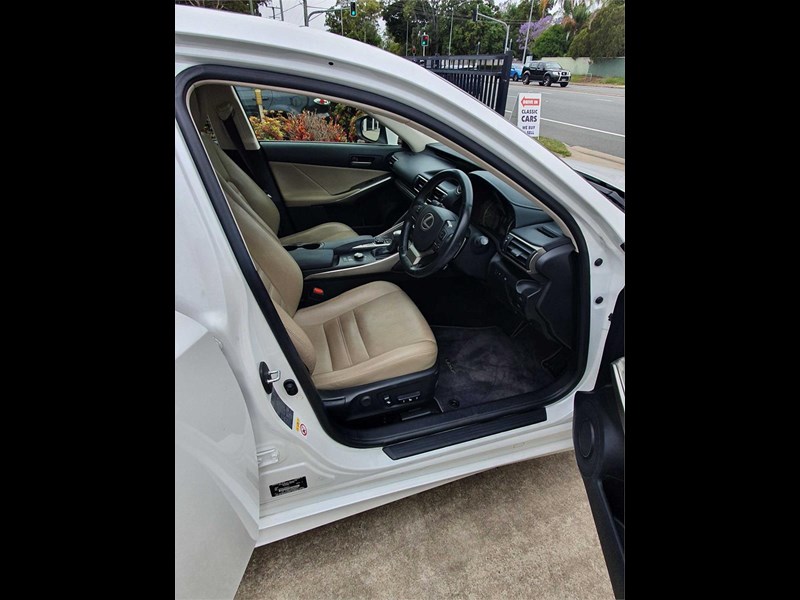 lexus is200t 865467 017