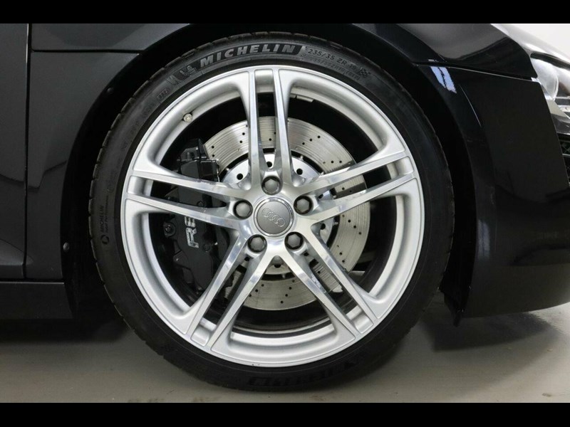 audi r8 865537 039