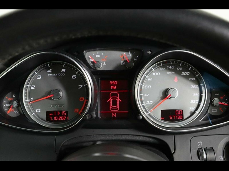 audi r8 865537 025