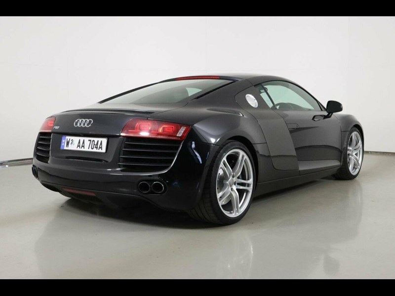 audi r8 865537 013
