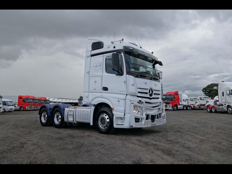 mercedes-benz actros 2663 865549 033