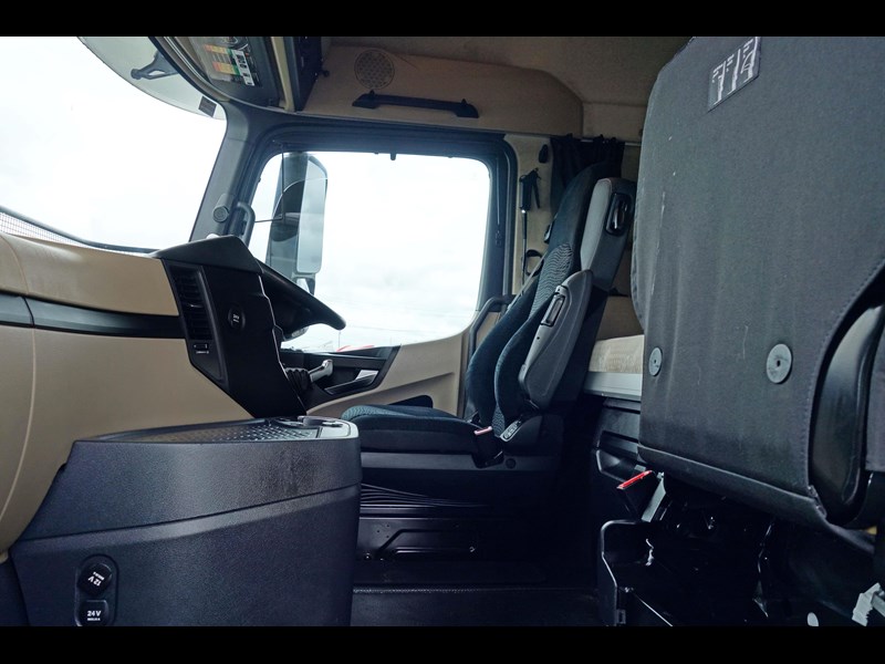 mercedes-benz actros 2663 865549 031