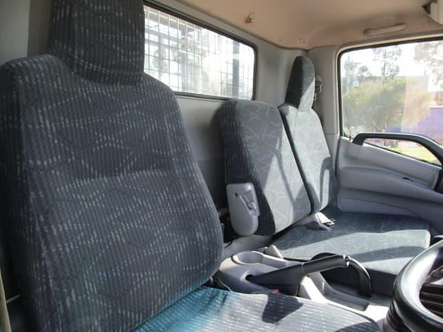 hino 300 series 828243 033