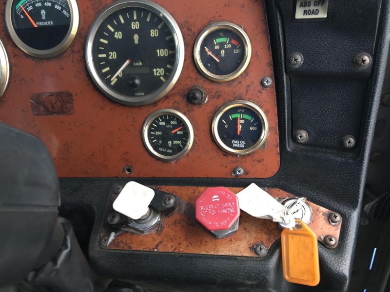 kenworth t404s 865698 047