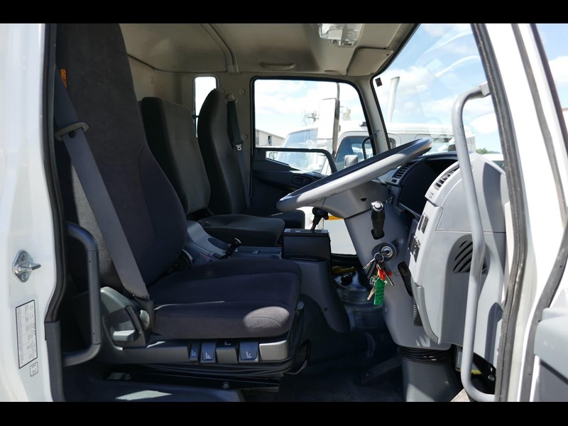 fuso fighter 861685 033