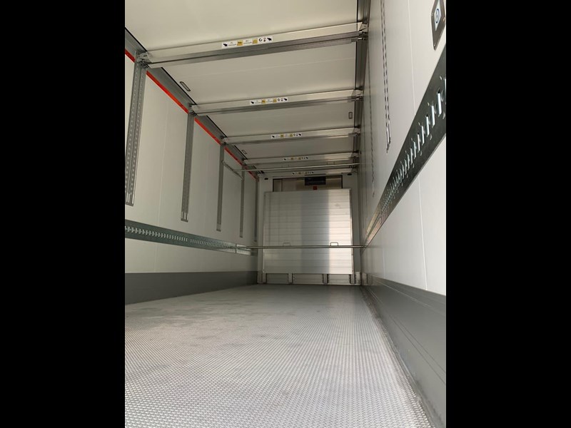 schmitz cargobull 12 pallet rollback a trailer floor loader 862569 061
