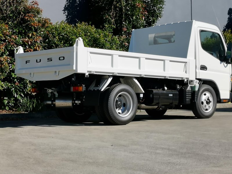 fuso canter 855470 025