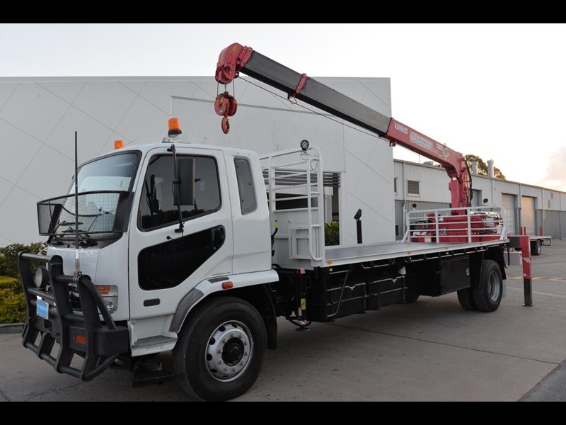 fuso fighter 842774 003