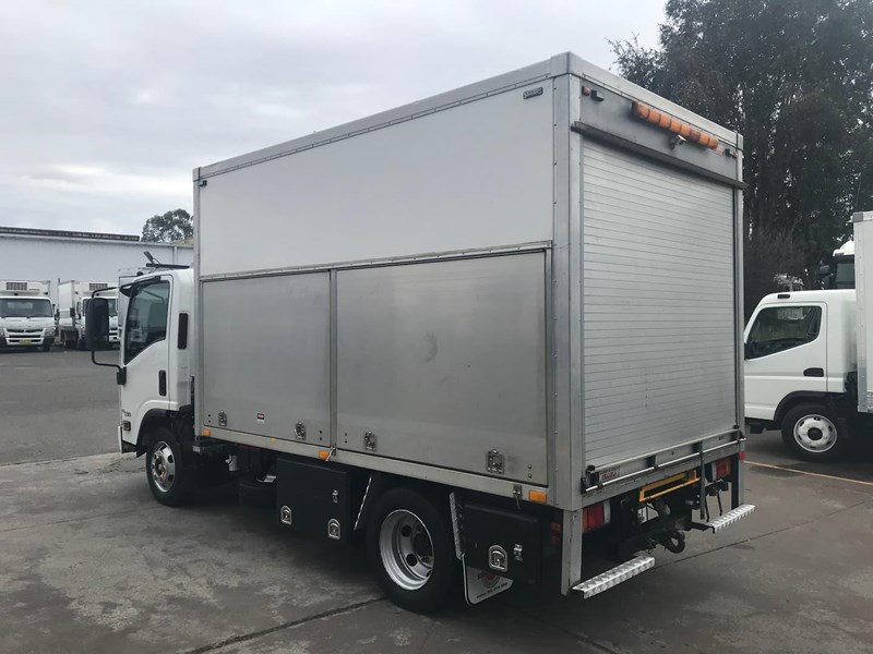isuzu n series 854723 009