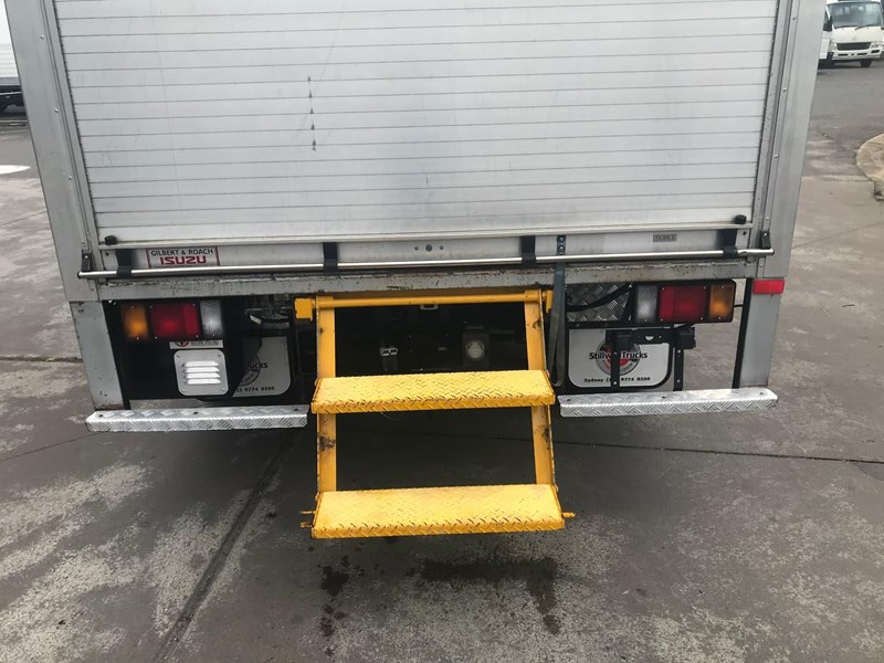 isuzu n series 854723 015