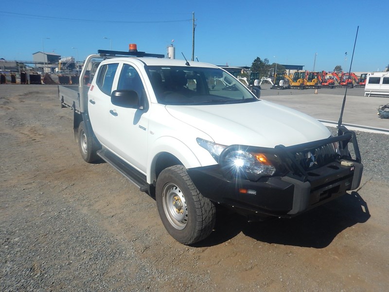 mitsubishi triton 866085 001