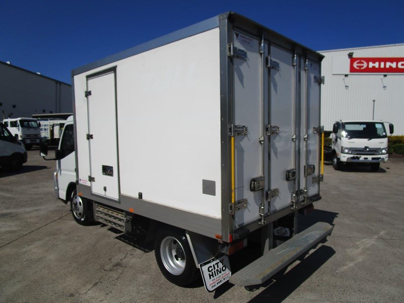 fuso canter 858870 009