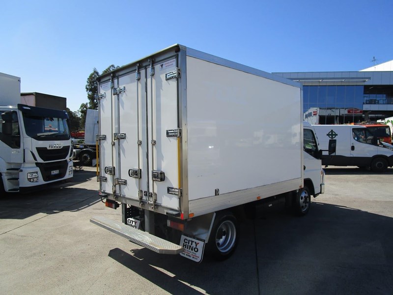 fuso canter 858870 013