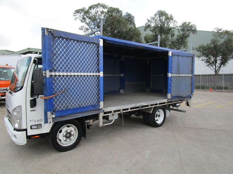 isuzu n series 856668 019