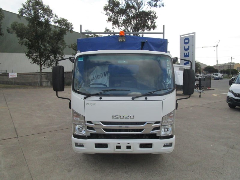 isuzu n series 856668 003
