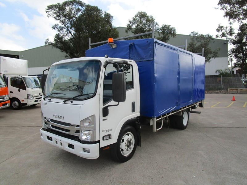 isuzu n series 856668 005
