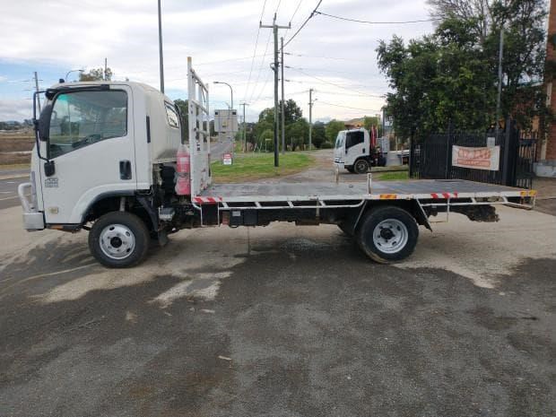 isuzu npr200 841734 009