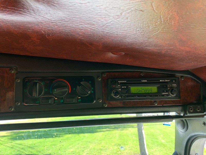 kenworth t403 856814 045