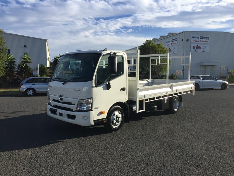 hino 300 series - 616 866112 009
