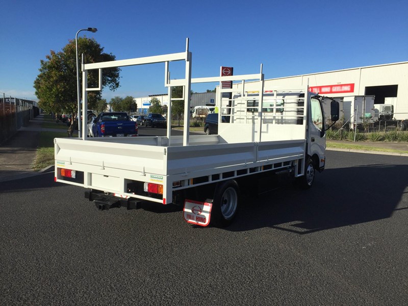 hino 300 series - 616 866112 013