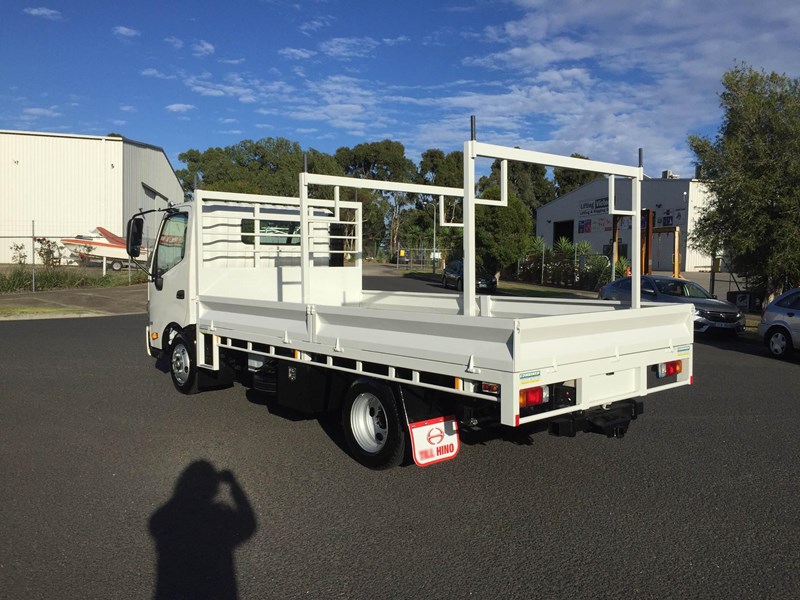 hino 300 series - 616 866112 017