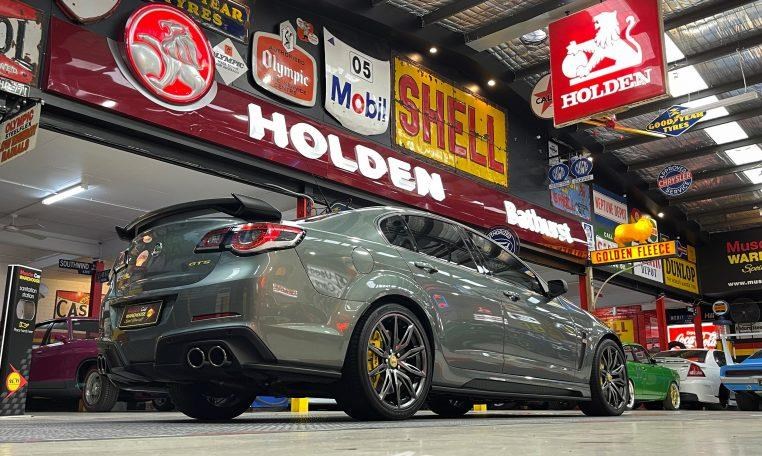 holden hsv 866170 019