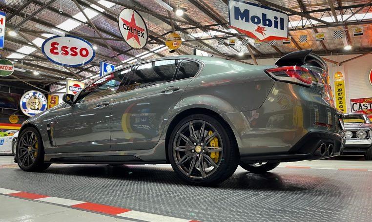 holden hsv 866170 025