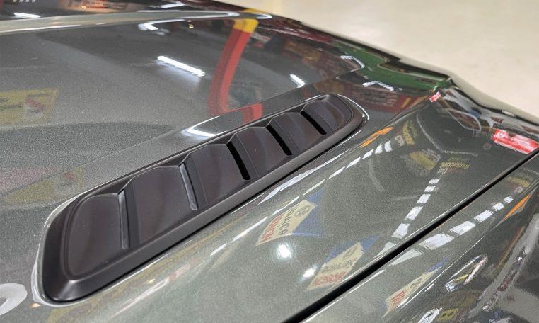 holden hsv 866170 037