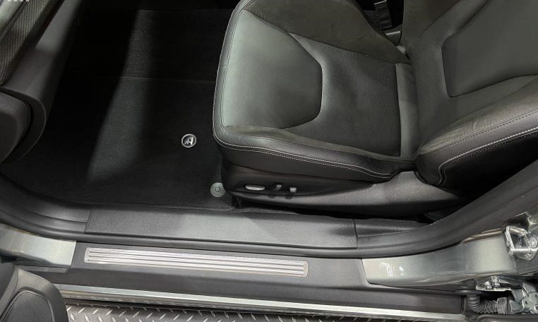 holden hsv 866170 083