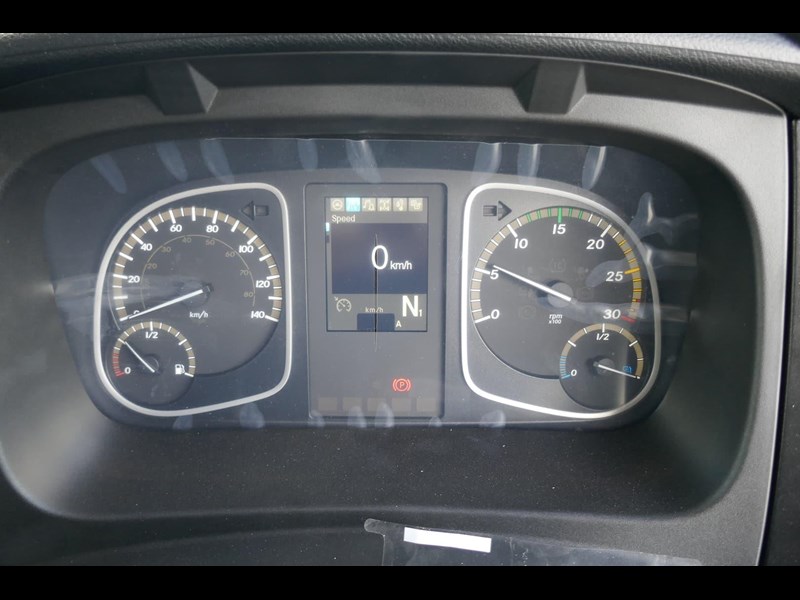 mercedes-benz atego 861684 047