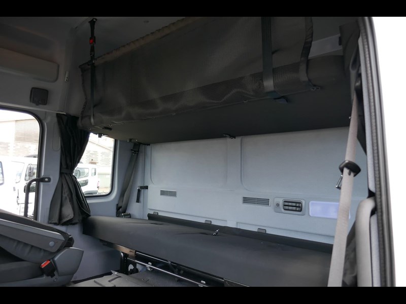 mercedes-benz atego 861684 019