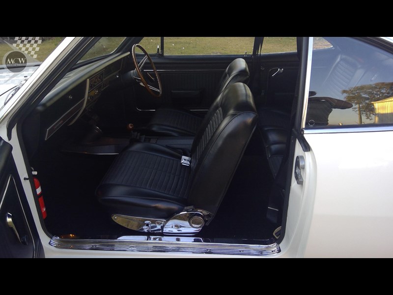 holden monaro 866174 049