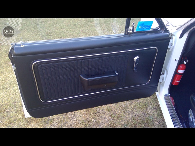 holden monaro 866174 051