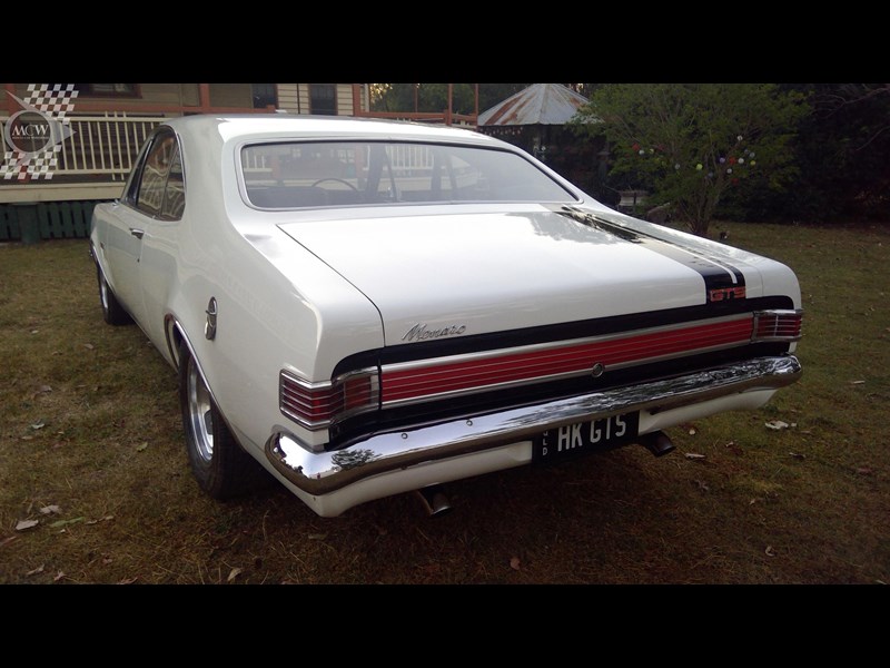holden monaro 866174 013