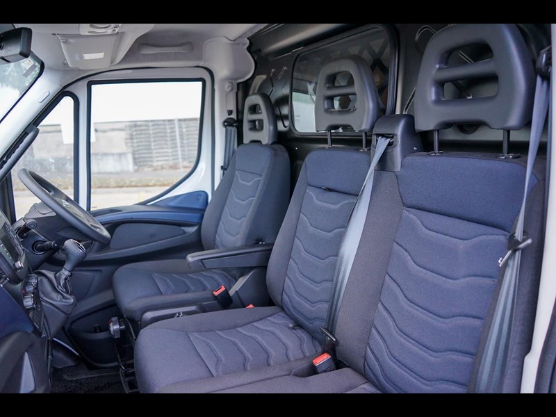 iveco daily 35s13 834157 031