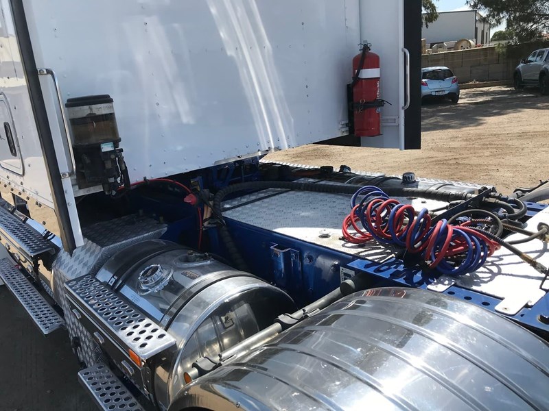 kenworth t409 862465 031