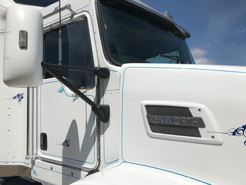 kenworth t409 862465 035