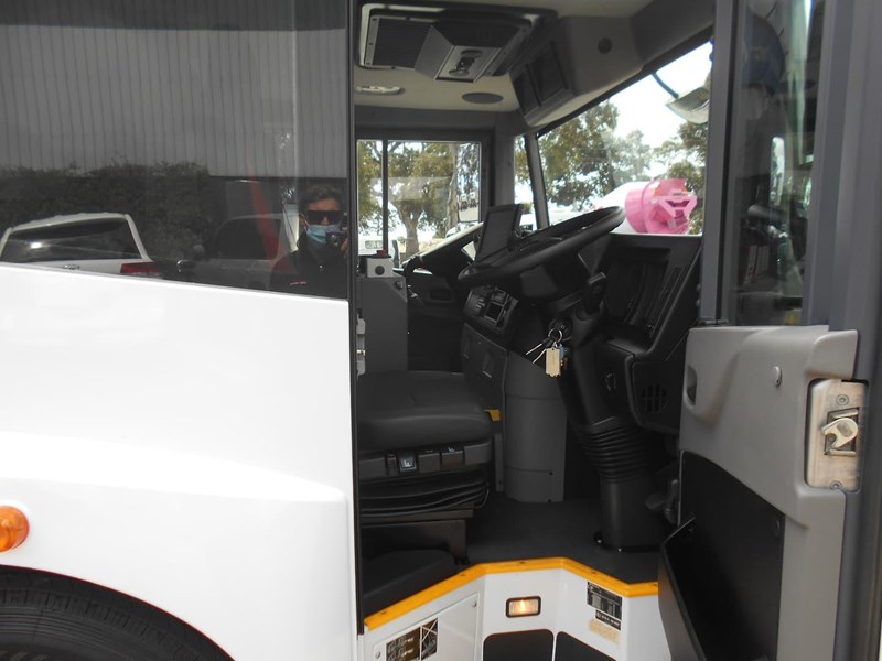 mercedes-benz econic 2630 ll 815079 029