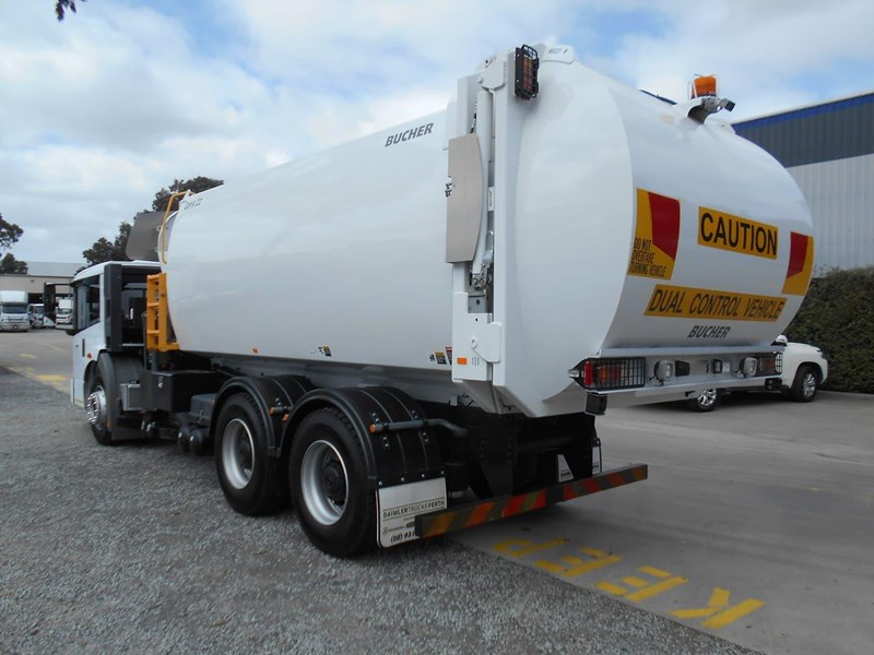 mercedes-benz econic 2630 ll 815079 009