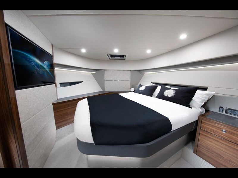 maritimo s60 sedan motoryacht 866349 027