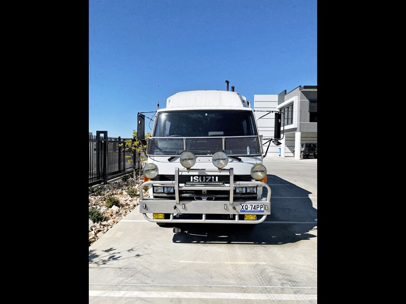 isuzu fsr 866447 011