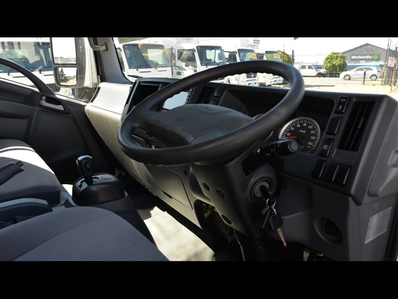 isuzu npr 866533 039