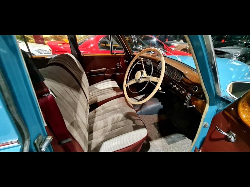 mercedes-benz 220s 866811 033
