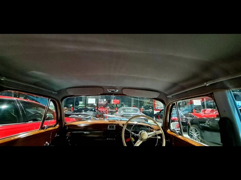 mercedes-benz 220s 866811 049