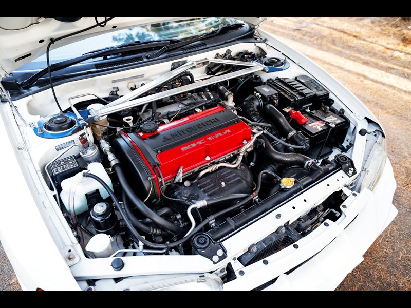 mitsubishi lancer 861185 005
