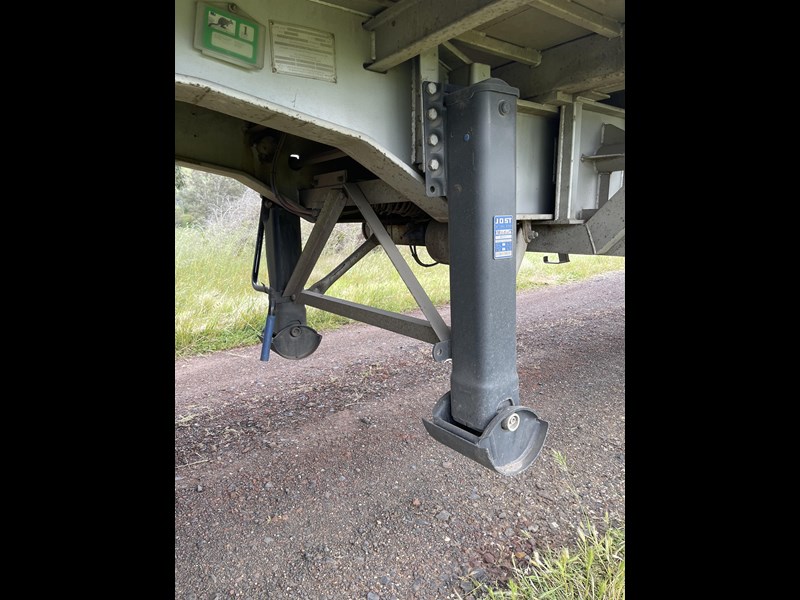 barker bogie axle extendable flat top trailer 866886 019