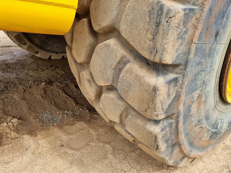 volvo a40e 867326 003